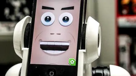 WowWee RoboMe – roboţelul cu personalitate pentru copiii vorbăreţi