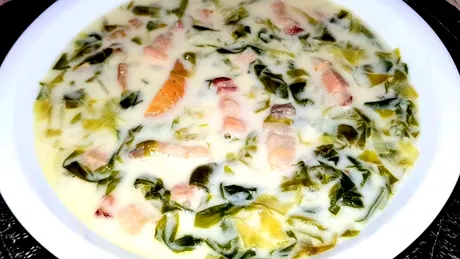 Cea mai veche mâncare românească: ciorba de salată verde! Cât se fierbe şi cu ce se drege, conform lui Radu Anton