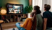 La ce distanță trebuie să stai de televizor să nu-ți strici vederea