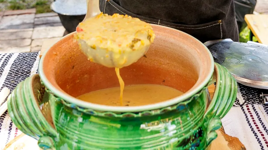 Ciorba cu apă minerală și păstrăv afumat. Rețeta mănăstirească ținută secretă de Părintele Artemie