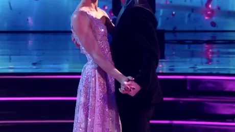 Suferă de scleroză multiplă, dar asta nu a împiedicat-o să danseze. Selma Blair, la Dancing With The Stars