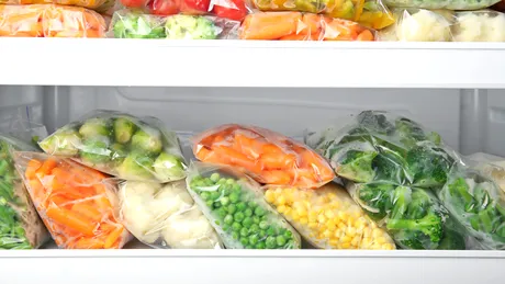 Cum își schimbă înghețarea alimentelor valoarea nutrițională? Dieteticienii explică