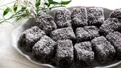 Prăjitură tăvălită de post. Rețeta simplă și economică, cu blat pufos, cacao și cocos