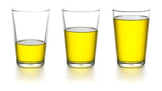 De ce ar trebui să bei un shot de ulei de măsline în fiecare dimineață. 4 beneficii majore pentru sănătate