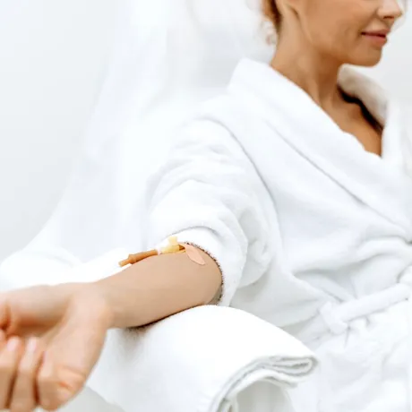 Terapiile intravenoase – soluția rapidă pentru energie, imunitate și frumusețe
