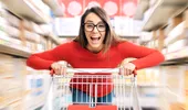 Cumperi impulsiv pentru că este la reducere? Cum ajungi să cheltuiești mai mult decât ți-ai propus