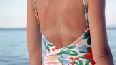 Ce se întâmplă în piele când alternezi bronzul natural cu solarul