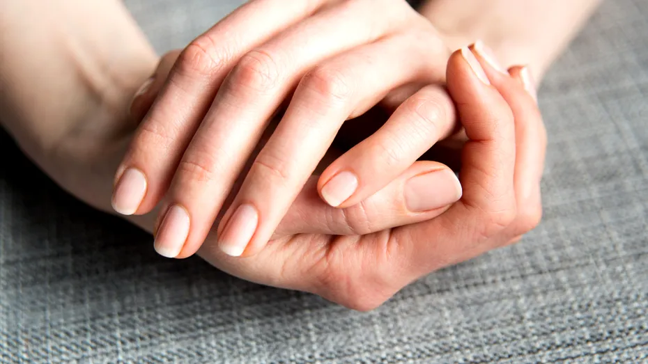 5 pași simpli pentru a avea unghiile puternice și sănătoase