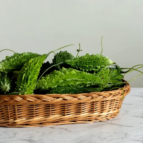 Castravetele amar: beneficii, efecte și cum te ajută în diabet și colesterol