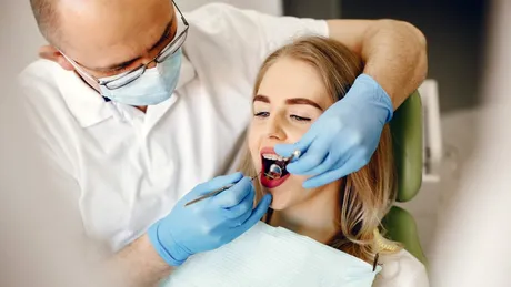 (P) 5 materiale folosite frecvent în stomatologie – avantaje și dezavantaje