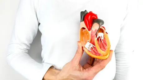 Când este indicat un bypass aortocoronarian și care sunt avantajele intervenției?