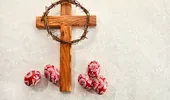 Trei rugăciuni esențiale pentru Postul Paștelui. Ghid spiritual pentru credincioși