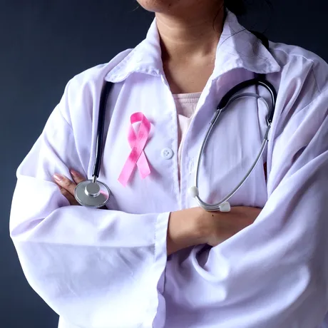 Semne ignorate ani la rând! Povestea unei mame de 36 de ani, diagnosticată cu un cancer extrem de rar