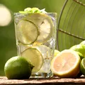 Rețeta de limonadă braziliană. Băutura de vară pe care e musai să o încerci