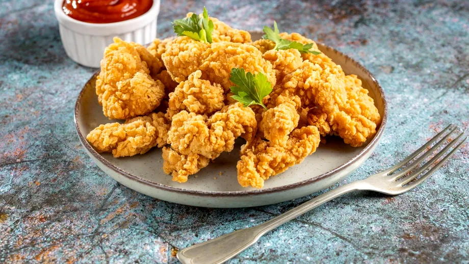 Pui crispy exact ca la restaurant. Rețeta care se pregătește în 30 de minute!