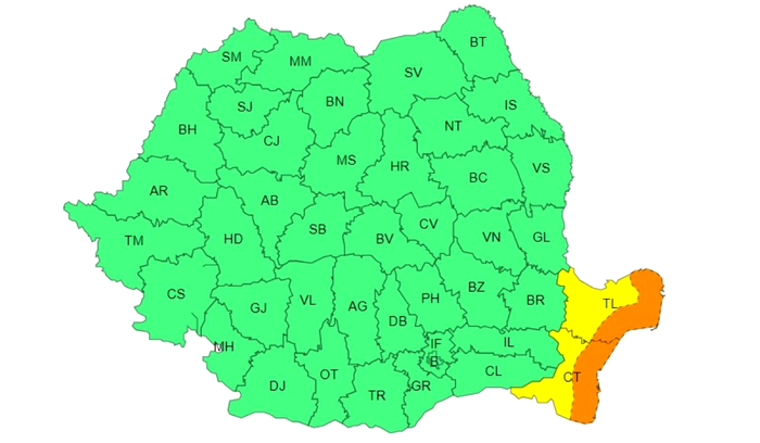 Un ciclon din Marea Neagră aduce furtuni și ploi de până la 50 l/mp pe litoral