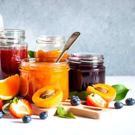 Secrete străvechi pentru dulceţuri care rezistă în cămară ani buni. Nu au nevoie de conservant