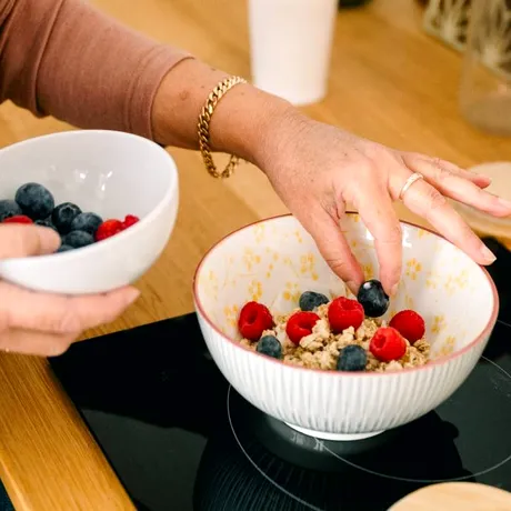 Ce dietă să ții după 45 de ani. Adaugă chiar și 4 ani în plus de viață