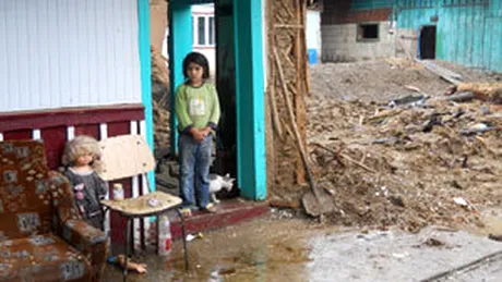 Salvati Copiii a demarat o ampla campanie umanitara pentru ajutarea copiilor afectati de inundatii
