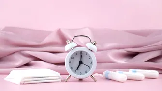 Motivul pentru care nu e bine să consideri „normale” menstruațiile neregulate