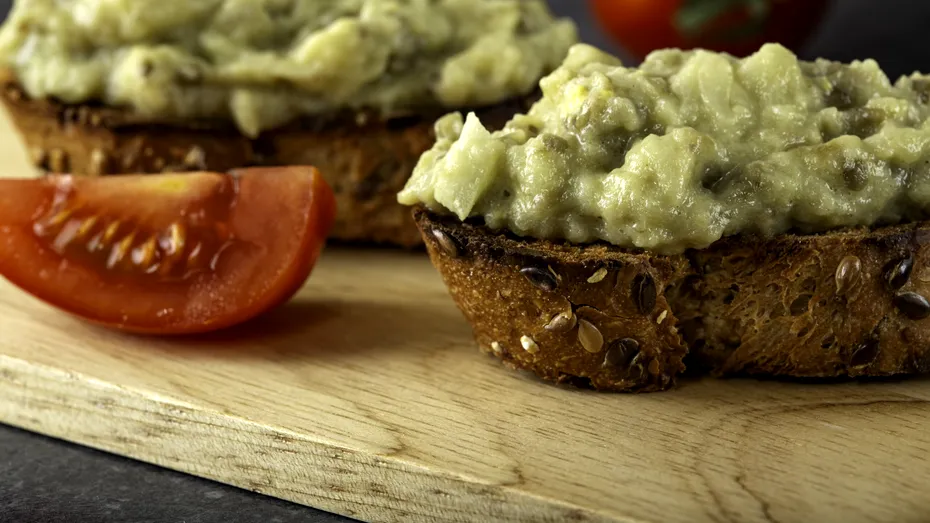 Alimentele care înrăutățesc simptomele bolilor autoimune. Unele sunt sănătoase, dar pot provoca inflamații